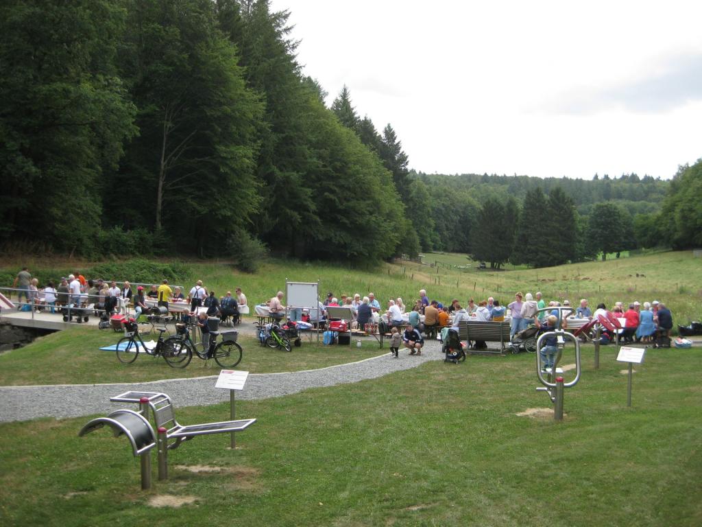 Tafeln im Wald (Foto: Ortsgemeinde Bonefeld)